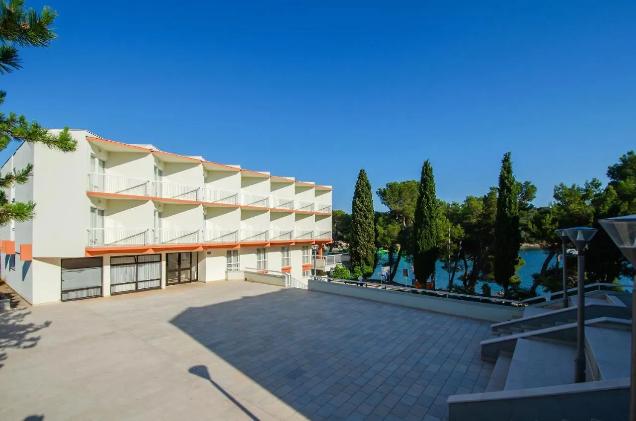 *** Hotel Centinera Resort Banjole Kroatien